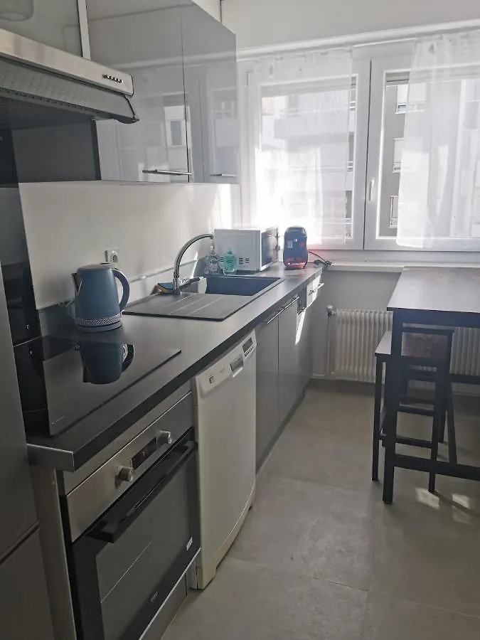 Studio Avec Cuisine Separee Tout Proche De La Gare Annemasse Apartment