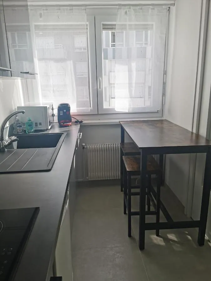 Studio Avec Cuisine Separee Tout Proche De La Gare Annemasse 0*,